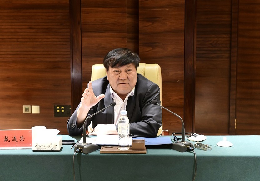 博源集團董事局戴連榮主席在青年員工座談會上這樣說