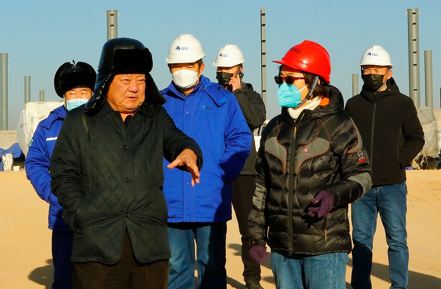 博源集團董事局主席戴連榮到阿堿項目調(diào)研指導工作