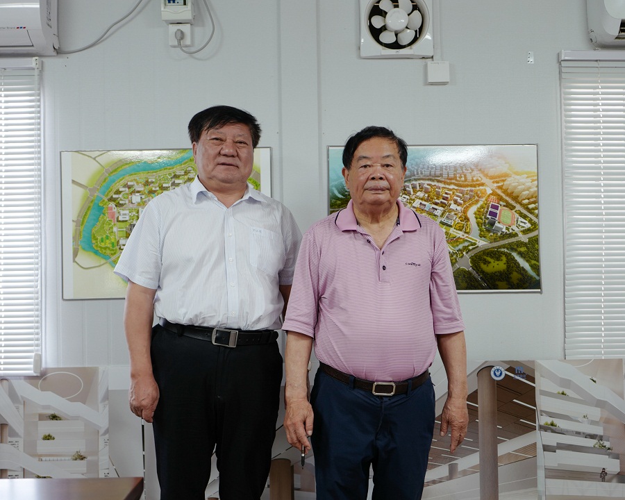 博源集團董事局主席戴連榮與“玻璃大王”曹德旺在福州會面