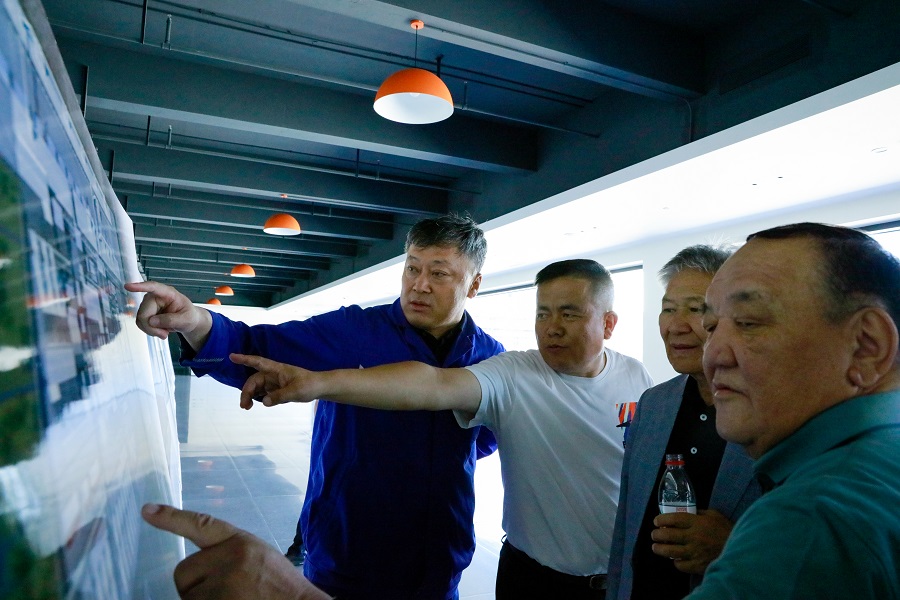 蒙古國馬克公司董事長尼瑪泰希爾到阿堿項目調研