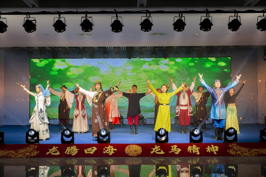 博大實(shí)地公司舉辦2024迎新年晚會(huì)