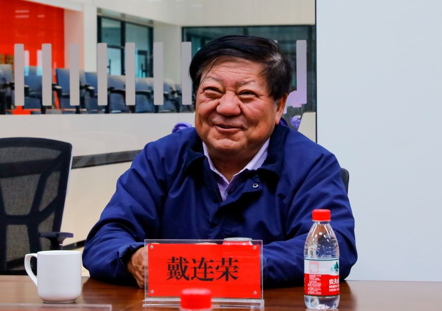 阿拉善盟副盟長、阿右旗委書記劉沖霄到阿堿項(xiàng)目調(diào)研